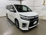 広々とした車内空間に優れた燃費性能。更にデザインも上質で人気のお車です!