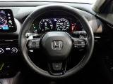 ステアリングからスムーズに持ちかえられるインパネシフトを採用。