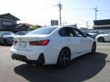 BMW・MINI認定中古車には2年間または1年間の無料保証を付帯。ご購入後も安心して、BMW・MINIならではの走りをお楽しみいただけます。