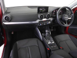 Audiのインテリアはエクステリア同様、優れたデザイン性とクオリティ、そして機能性を兼ね備えております。