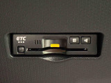 ETCカードを挿入することで高速道路をキャッシュレスで通行。ETCスマートインターチェンジやETC専用インターチェンジが利用できたり、とても便利なアイテムです!保証は修理保証のみとなります。