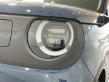 LEDヘッドライトは、点灯の瞬間から最大光量を発揮し、突然暗くなるトンネルなどでの安定感を高めます。