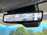 【デジタルインナーミラー】後席の大きな荷物や同乗者で後方が確認しづらい時でも安心!カメラが撮影した車両後方の映像をルームミラー内に表示。クリアな視界で状況の確認が可能です!