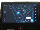 ディスプレイオーディオ(コネクティッドナビ対応)PLUS搭載。T-Connectご契約で2029年1月まで無償で利用できるナビ(期限到来後は有償)と、解約後も利用できる車載ナビが搭載されています。