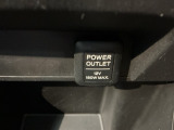 車内で便利な電源供給。【アクセサリーソケット】で、スマートに充電!