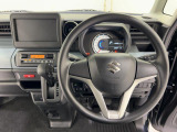このハンドルを握った時に、車を所有している優越感を味わえますね
