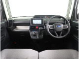 ドライバーが運転以外のことに気を遣うことなく、疲れにくく、安心・集中して運転ができる。操作パネルやシートのデザインなど細部にまでこだわっています。