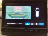 バックでの車庫入れも安心です! リアカメラが付いているバックモニター付のナビを装備しております。操作線もついており距離感も画面から確認できます。