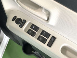 ボタン一つで、ミラーの開閉が出来ます。