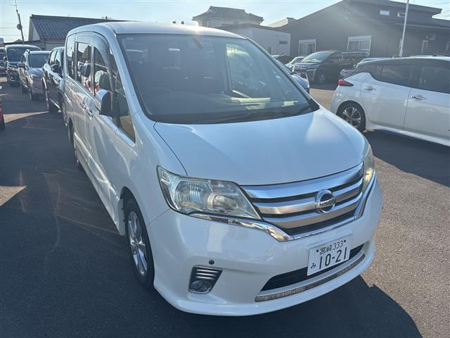 セレナ 2.0 ハイウェイスター S-HYBRID 修復歴無し