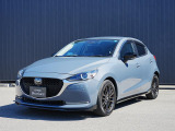 世界統一名称の『MAZDA2』となったコンパクト。「Be a Driver」のスローガンのもと、最適なドライビングポジションを提供できる室内空間と思い通りの走行性能を持った、クラスを超えたお車です!