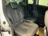 ホンダ車の低床ボディは、チャイルドシートへのお子さまの乗降や荷物の積載もスムーズ
