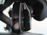 【ルームミラー一体型ETC】BMWといえばルームミラー一体型のETC。ドライバーから差し込めるかたちになっておりますので、差し忘れの際も慌てずにご利用いただけます。