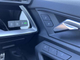 シートメモリー機能付き。運転手が変わっても、ボタン1つでスムーズにポジション設定できます