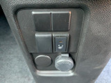 運転席シートヒーターのスイッチです。