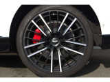 ローンチコントロールの搭載を可能にしたため、街乗りでもサーキットでも使用することができます。