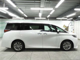 両側パワースライドドア付きだから、狭い駐車スペースなどでの 乗り降りラクラク!小さなお子さまのいるご家庭には嬉しい装備。