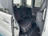 ★★★リアシートも運転席同様ゆったりくつろげます。★★★
