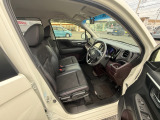 1列目シートです。足元までゆったりとご乗車いただけます!