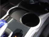 ◆ドリンクホルダー◆手の届きやすい場所にドリンクホルダーがあり、とても便利です。