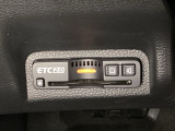 ハンドルの左下にETC2.0がついています。高速道路の料金所の通過も楽々です。カードの取り出しもしやすい場所についています。