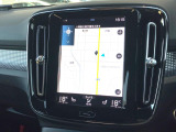 【9インチタッチスクリーン純正HDDナビ】「Apple Car Play」「Android Auto」対応のボルボ先進ナビゲーション「SENSUS」。最新地図データへ無料更新してお渡しします。