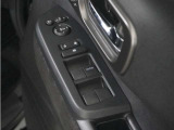 ◆パワーウィンドウスイッチ◆運転席から全席の窓の開閉操作を行うことが出来いつでも換気ができます!