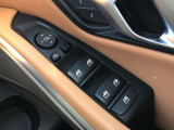 車両の詳細、ご質問につきましては、営業スタッフまでお気軽にご連絡下さいませ。遠方のお客様には実車の詳細動画送信も承ります。お問合せをお待ち致しております。