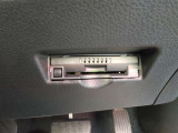 ETC車載器が付いております。高速乗り入れが便利になります。