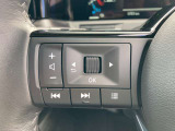 手元でナビの音量調整等が出来るのでナビの操作によるわき見運転を防止することが出来ます。