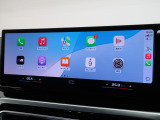 【アップルカープレイ】iPhoneがBMW車両とワイヤレスで接続されます。Apple CarPlayでは、オーディオストリーミングやメッセージングアプリがディスプレイに表示されます。