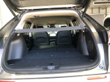 【トランクルーム】荷物も乗せやすく、使いやすいです!セカンドシートを倒せばさらに広い空間に♪