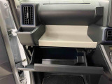認定中古車はご購入から1年間・距離無制限の保証付き!(年式により6ケ月・距離無制限となります)