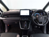 見通しのよいすっきりとした視界で、誰でも運転しやすいです。運転のしやすさは疲れにくさにも繋がりますよ♪