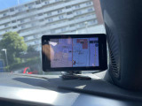 レーダー探知機装備。