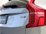 【B6 AWD】制動時に放出されるエネルギーを電気に変換して回収する優れた燃費効率とレスポンスに磨きをかけた48Vハイブリッド。