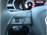 Audi正規ディーラーが高品質をお約束。高度な訓練・教育を受けたAudi専任メカニックが、100項目にもおよぶ精密な点検を実施いたします。すべてをクリアしたAudi車だけが、あなたのお手元に届けられるのです。