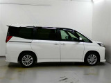 この度は、当社の展示車をご覧いただきまして、誠に有難うございます。自信をもってお勧めできる車となりますので、ごゆっくりご覧頂きたいと思います。