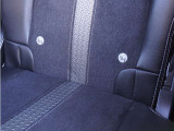 【ISOFIX】ISOFIX対応でチャイルドシートの取付が手軽で安全。小さなお子さまがいるご家庭でも安心してお使いいただけます。