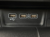 車内でのスマホ・タブレットの充電もお任せください!