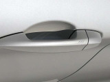 車両の詳細、ご質問につきましては、営業スタッフまでお気軽にご連絡下さいませ。遠方のお客様には実車の詳細動画送信も承ります。お問合せをお待ち致しております。