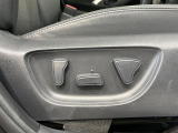 【パワーシート】スイッチ一つで簡単にシートの微調整が可能!電動だから力もいりません!快適なシートポジションにセットして、快適なドライブをお楽しみください。