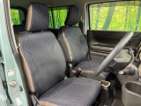 運転席シート廻りは使用感も少なく、良好な状態となっています。丁寧に使われていたことがよくわかりますね。