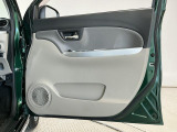 【内装クリーニング】内装ルームクリーニング済みです。しっかり綺麗にしていますので、是非、お確かめください。車に自信があるからこそ、是非一度ご来店頂き内外装も見てもらえると幸いです。