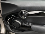 ◆LIBERALAは、輸入車選びの新たなスタイルを提案するインポート・セレクト・ブランドです。オーナー様となる方がクルマから直接感じる感性を第一にした、最良の一台との出会いをコーディネートいたします。