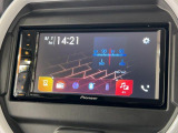 BluetoothやUSB接続でスマホ等と連携するディスプレイオーディオ装備!ナビやTV機能は有りませんがApple CarPlayやAndroid Autoでスマホ連携も出来ちゃいます!