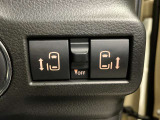 【運転席パワースライドドアスイッチ】運転席から後席のドアの開閉の操作を行うことができます。