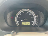 整備スタッフは国家資格を持つプロの整備士です。車検の受入/中間/完成検査と保安基準発行のすべても自社で行います。