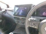 操作しやすい運転席廻り!操作パネルも使いやすい!!ドライブが楽しくなりますっ