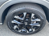 車体にぴったりの純正ホイールです。